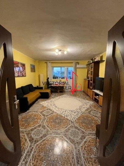 Unirii, Tribunalul Bucuresti, Piata Sf. Vineri, 3 camere decomandat, 5 min. Metrou Unirii.