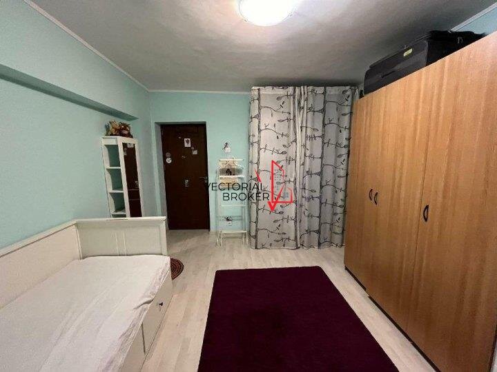 Unirii, Tribunalul Bucuresti, Piata Sf. Vineri, 3 camere decomandat, 5 min. Metrou Unirii.